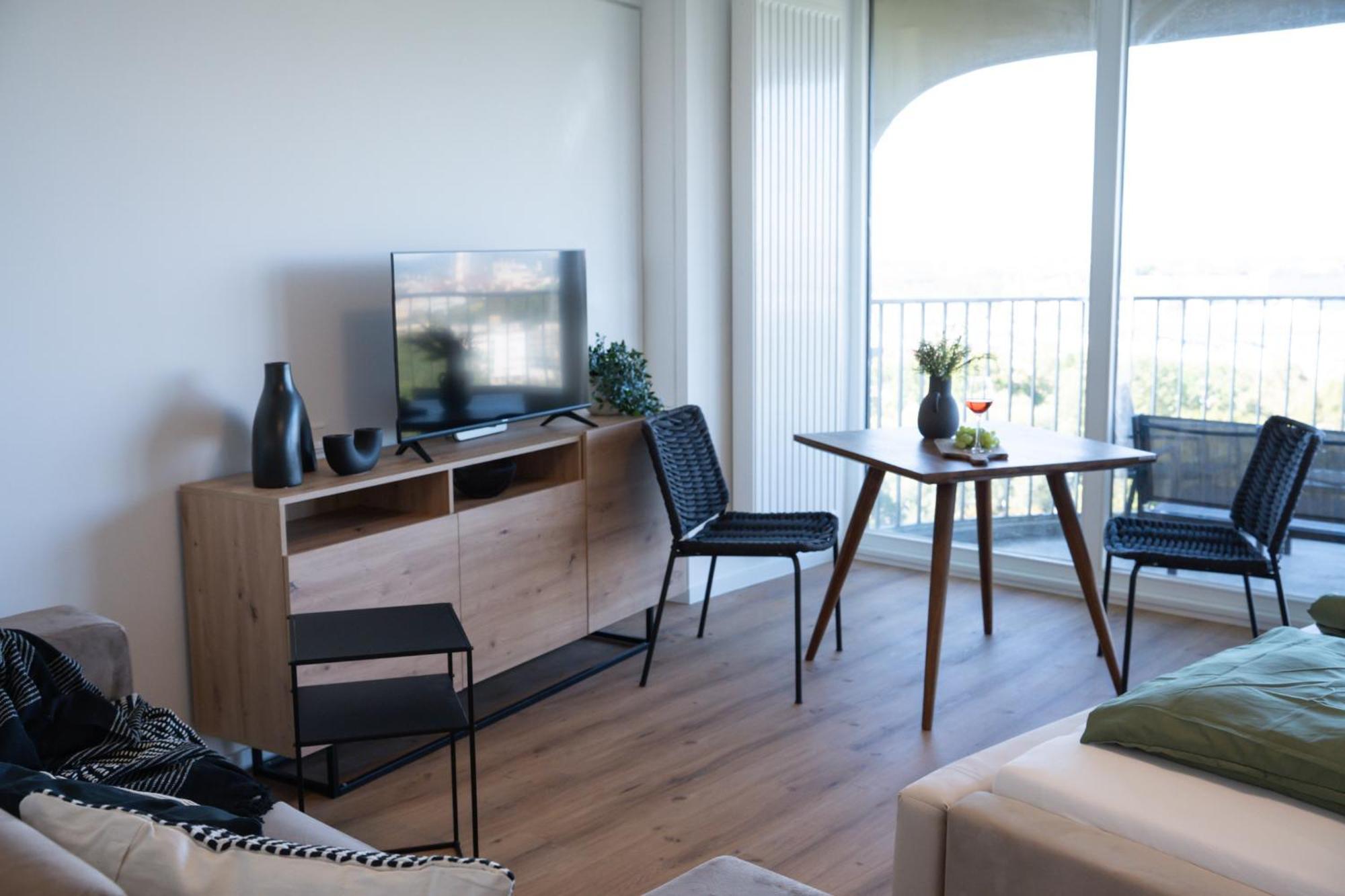 Helles Apartment Mit Tollem Blick Ueber 奥格斯堡 外观 照片