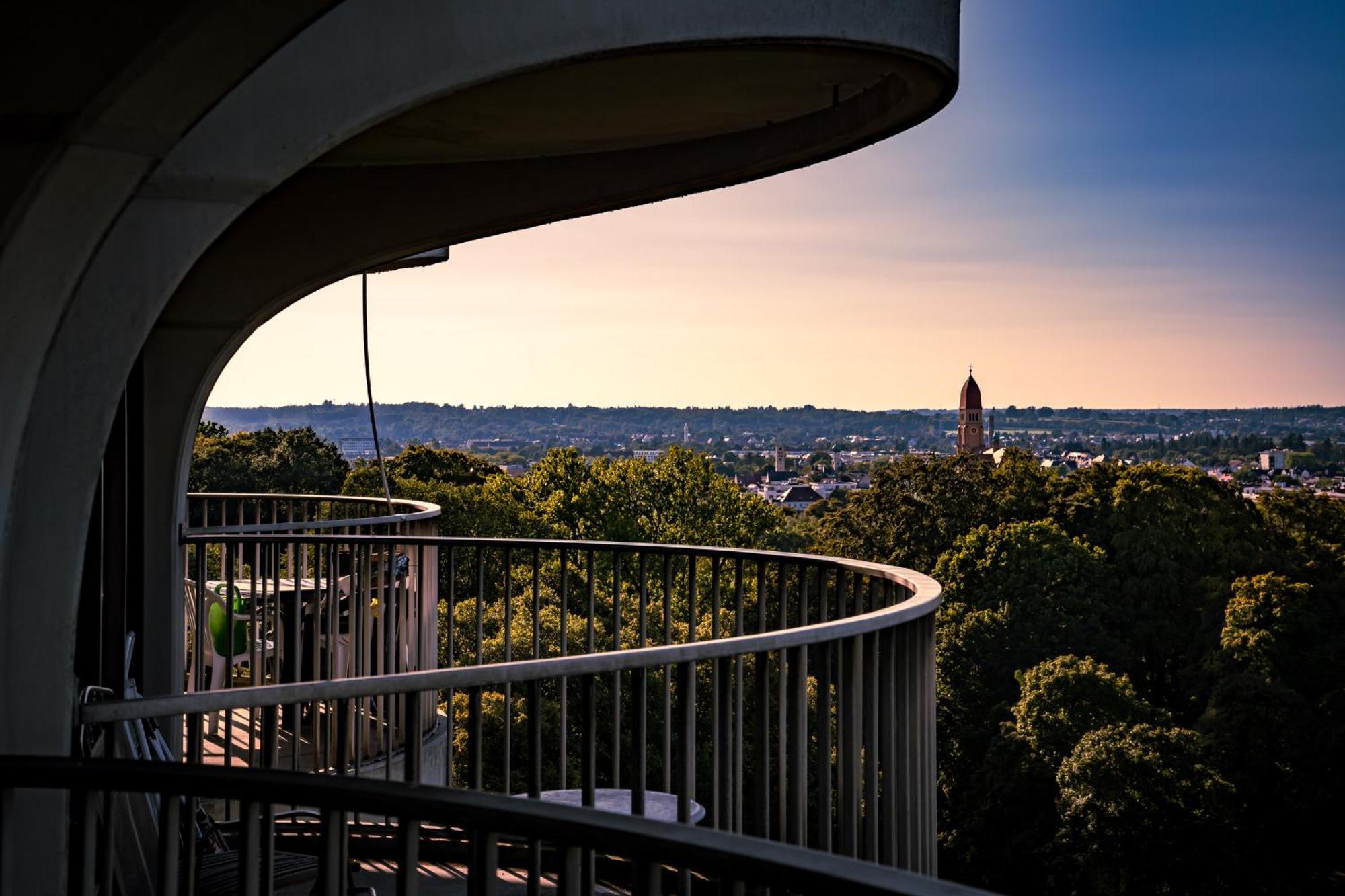 Helles Apartment Mit Tollem Blick Ueber 奥格斯堡 外观 照片